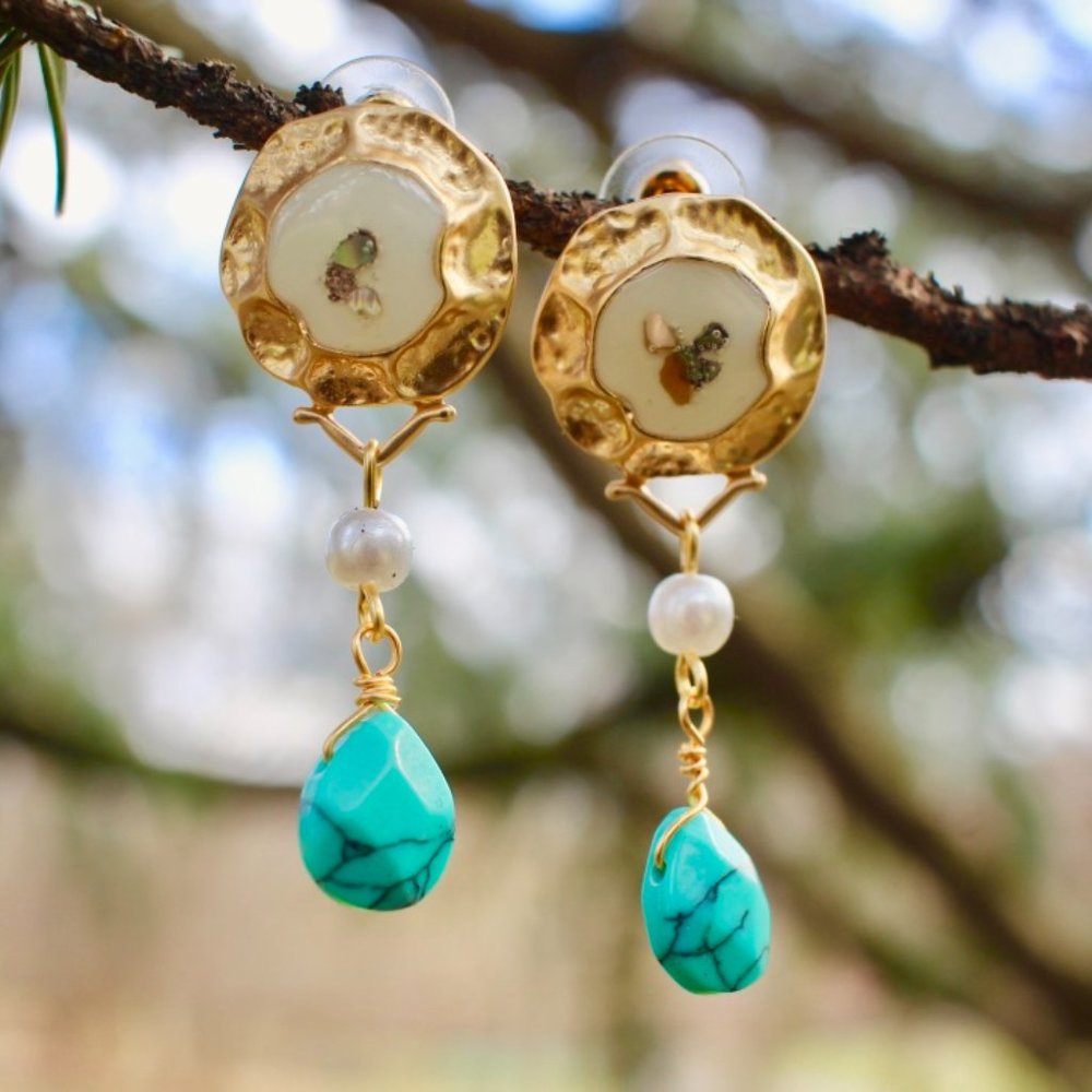 New Gold Crushed‎ Shell Turquoise Drop Earrings